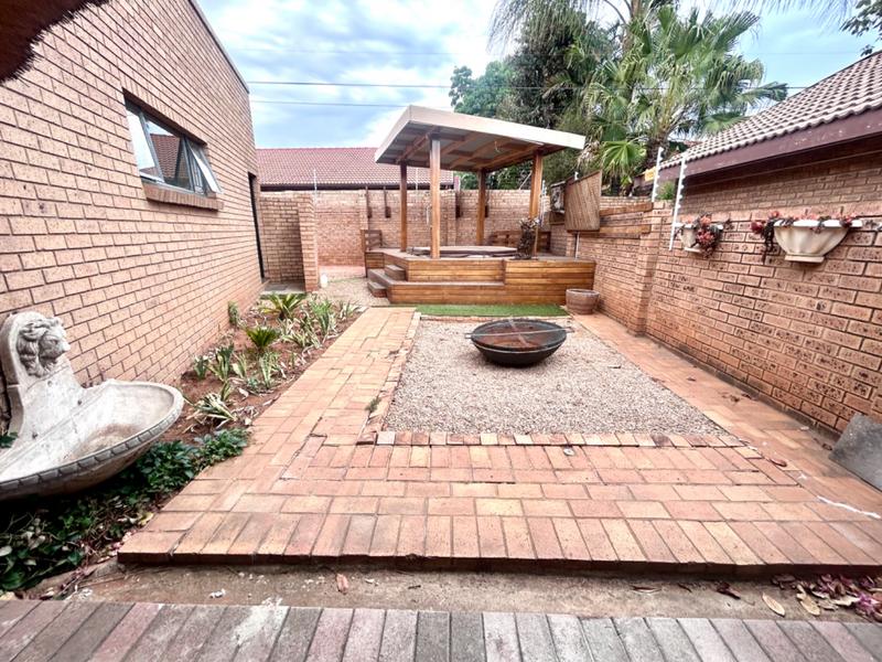 5 Bedroom Property for Sale in Montana Park Gauteng