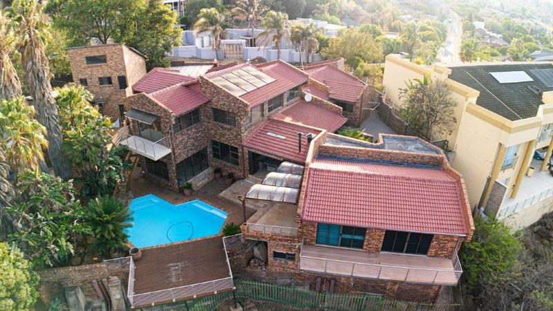 4 Bedroom Property for Sale in Glenvista Gauteng