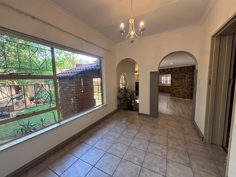 4 Bedroom Property for Sale in Florida Hills Gauteng