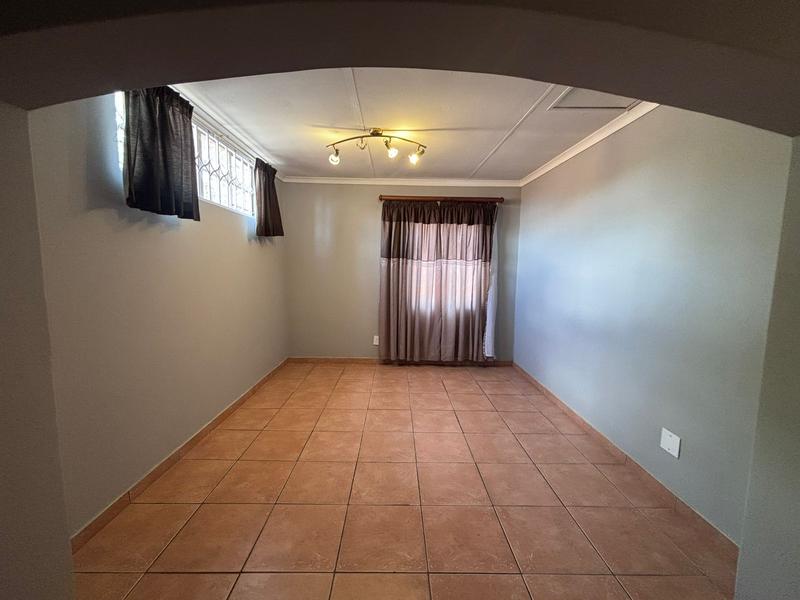 4 Bedroom Property for Sale in Florida Hills Gauteng