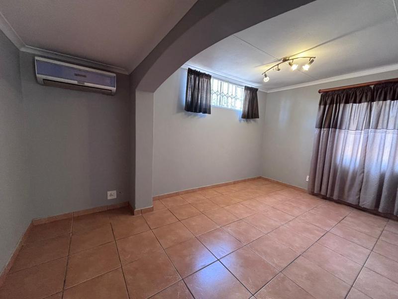 4 Bedroom Property for Sale in Florida Hills Gauteng