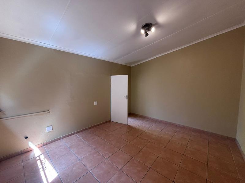 4 Bedroom Property for Sale in Florida Hills Gauteng