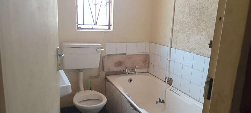 5 Bedroom Property for Sale in Tembisa Gauteng