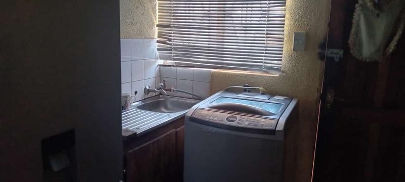 5 Bedroom Property for Sale in Tembisa Gauteng