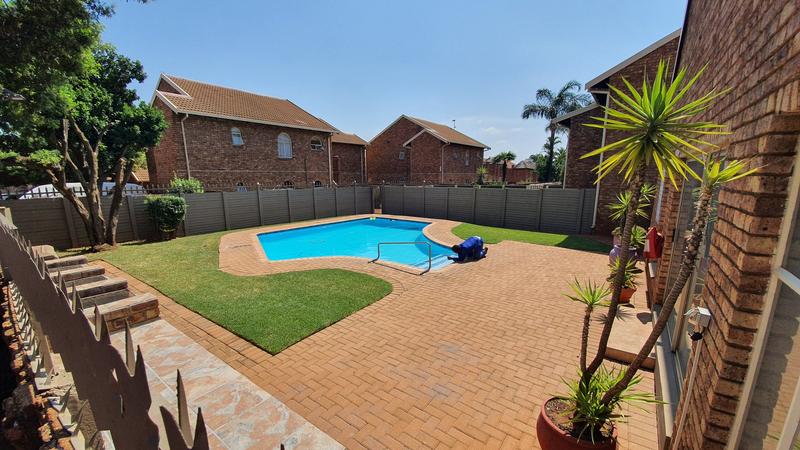 3 Bedroom Property for Sale in Doornpoort Gauteng