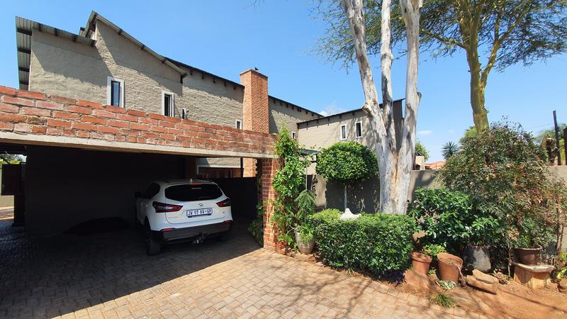 4 Bedroom Property for Sale in Doornpoort Gauteng