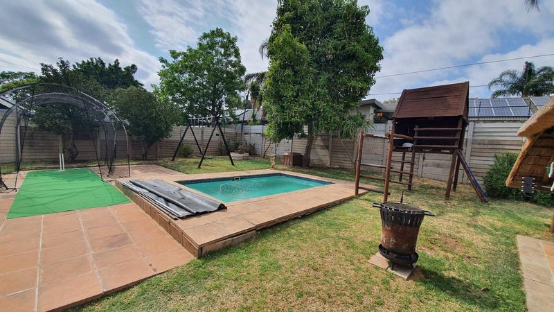 4 Bedroom Property for Sale in Magalieskruin Gauteng