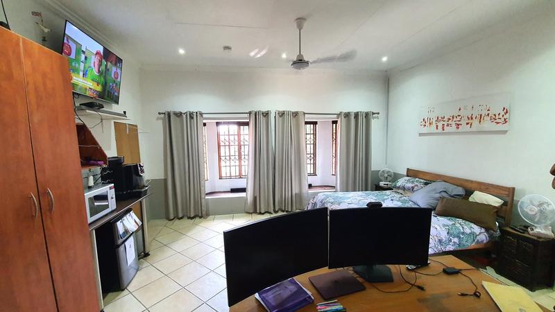 4 Bedroom Property for Sale in Magalieskruin Gauteng