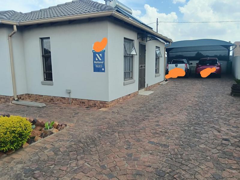 To Let 2 Bedroom Property for Rent in Crystal Park Gauteng