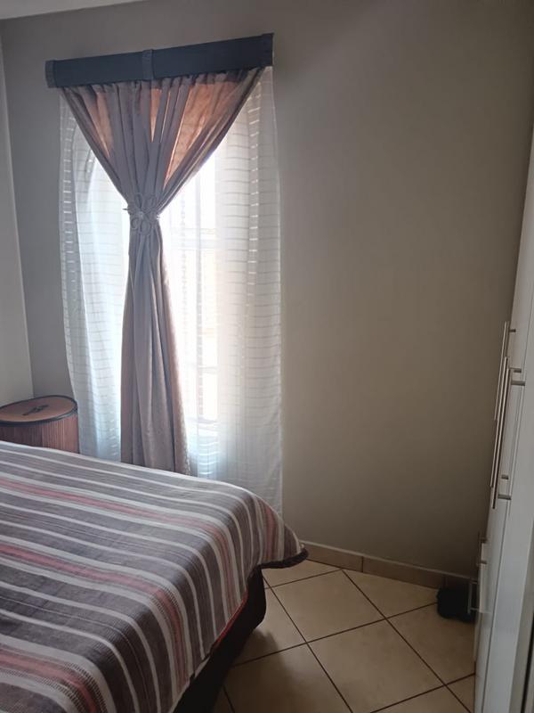 To Let 2 Bedroom Property for Rent in Crystal Park Gauteng