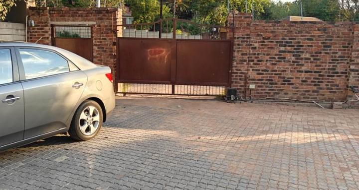 To Let 2 Bedroom Property for Rent in Sandton Gauteng