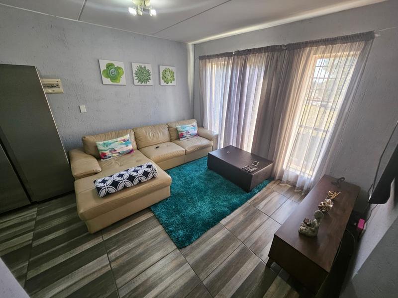 2 Bedroom Property for Sale in Klippoortjie Gauteng