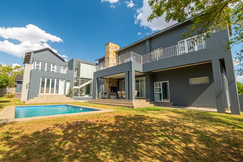 5 Bedroom Property for Sale in Waterfall Country Estate Gauteng