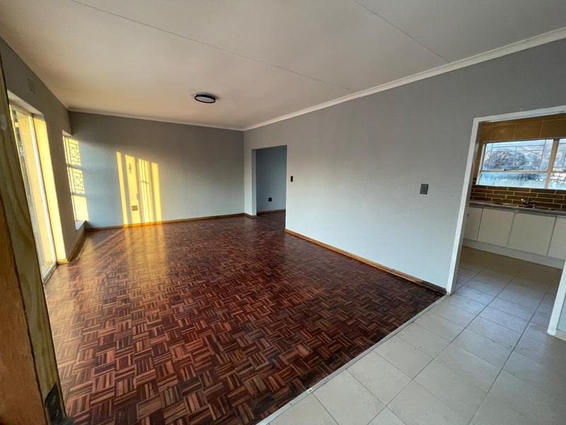 To Let 3 Bedroom Property for Rent in Esther Park Gauteng