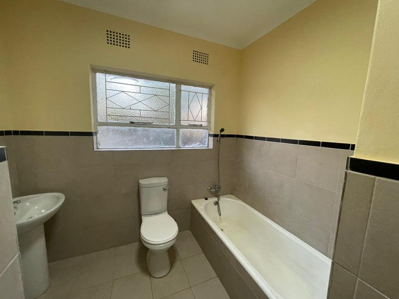 To Let 3 Bedroom Property for Rent in Esther Park Gauteng