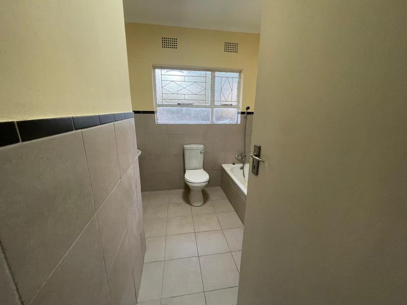 To Let 3 Bedroom Property for Rent in Esther Park Gauteng