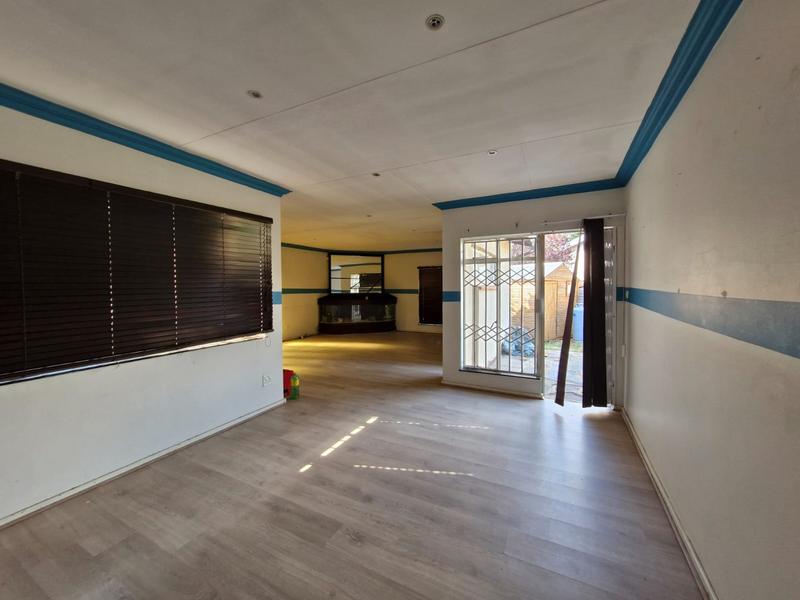 5 Bedroom Property for Sale in Birchleigh Gauteng