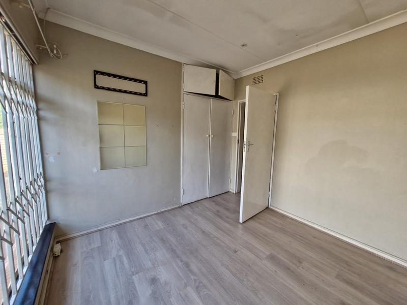 5 Bedroom Property for Sale in Birchleigh Gauteng