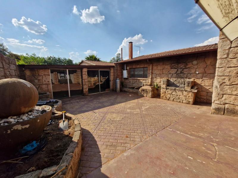 5 Bedroom Property for Sale in Birchleigh Gauteng