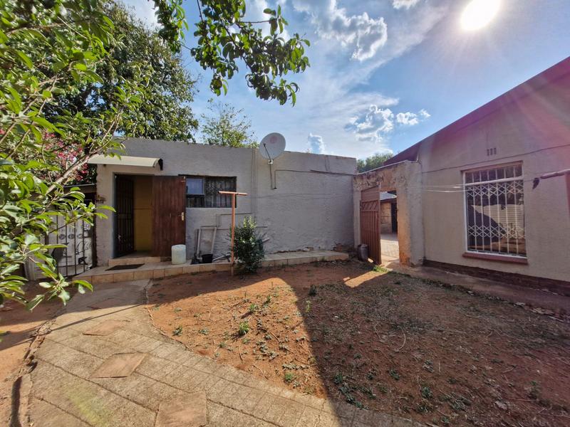 5 Bedroom Property for Sale in Birchleigh Gauteng