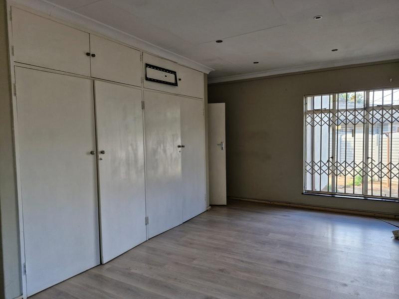 5 Bedroom Property for Sale in Birchleigh Gauteng