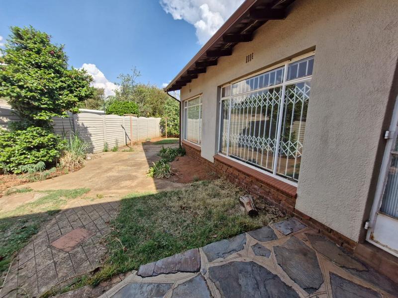 5 Bedroom Property for Sale in Birchleigh Gauteng