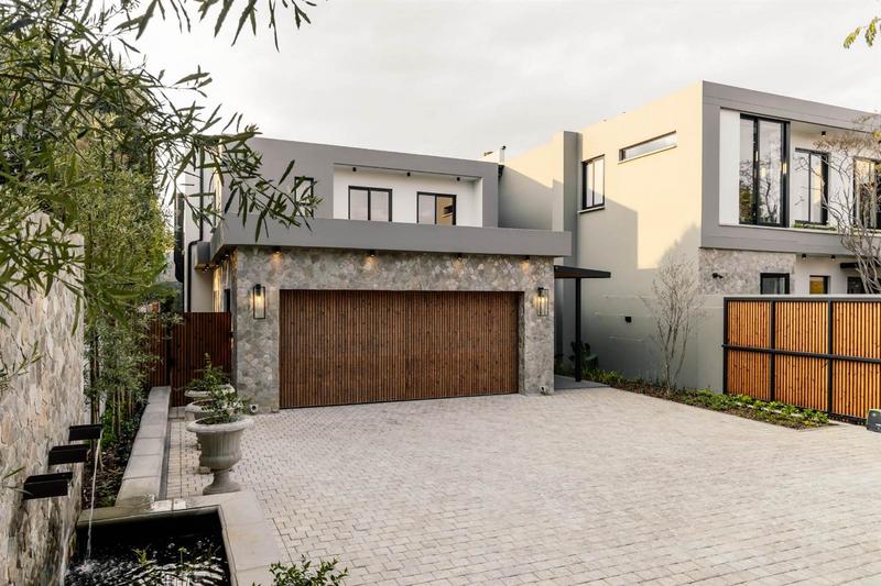 4 Bedroom Property for Sale in Waterkloof Ridge Gauteng