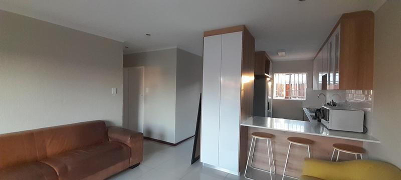 2 Bedroom Property for Sale in Rooihuiskraal North Gauteng