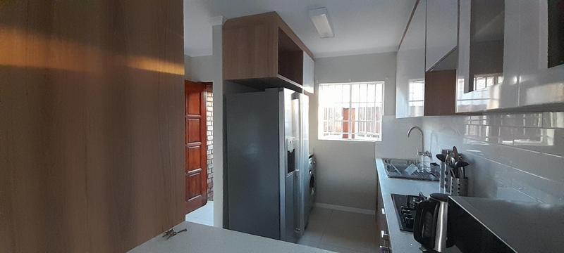 2 Bedroom Property for Sale in Rooihuiskraal North Gauteng