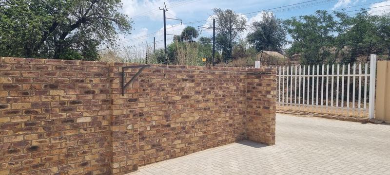 2 Bedroom Property for Sale in Lambton Gardens Gauteng