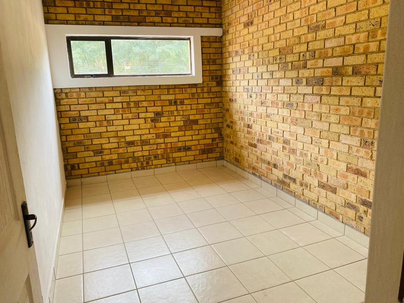 2 Bedroom Property for Sale in Lambton Gardens Gauteng