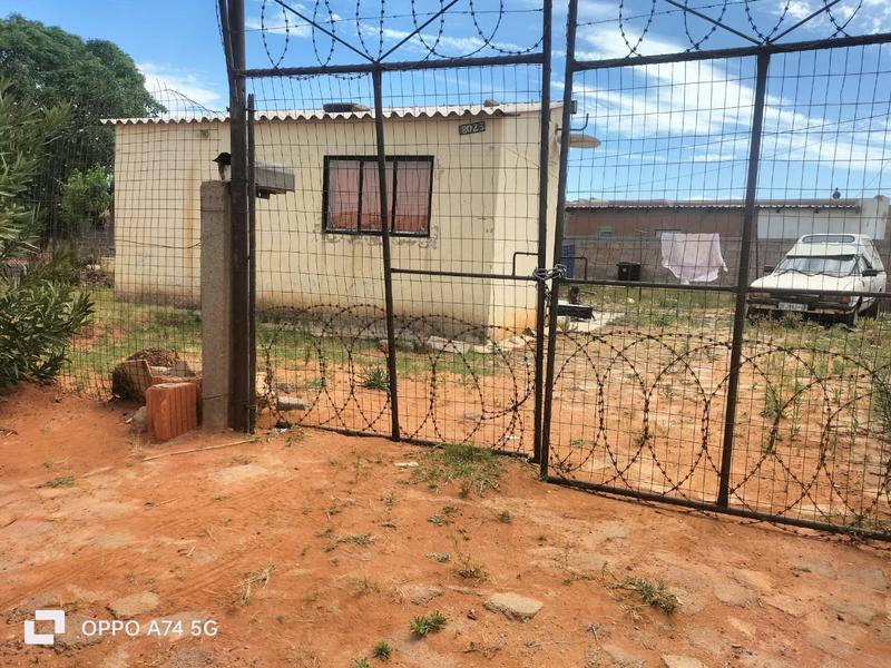 2 Bedroom Property for Sale in Bram Fischerville Gauteng