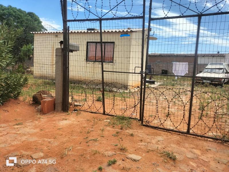 2 Bedroom Property for Sale in Bram Fischerville Gauteng