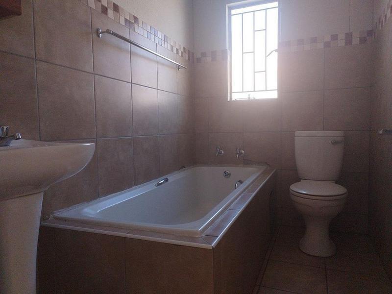 To Let 3 Bedroom Property for Rent in Albertsdal Gauteng