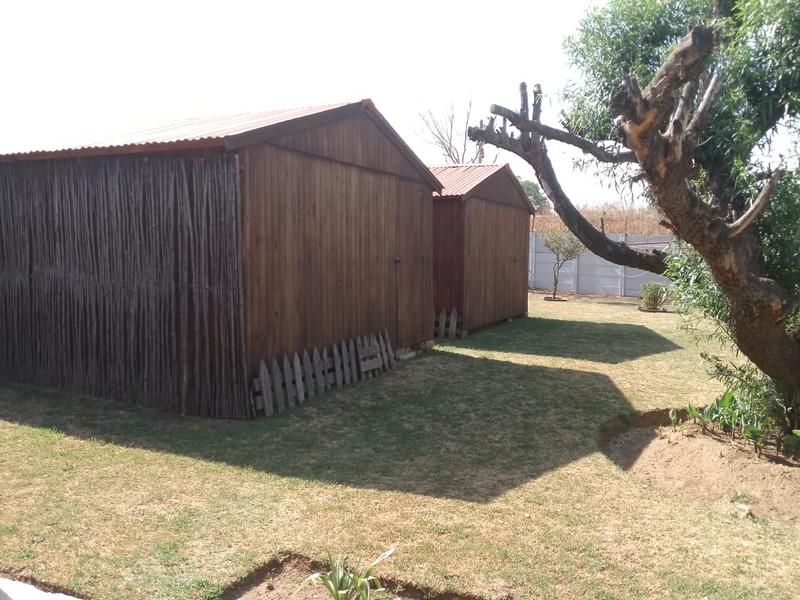 3 Bedroom Property for Sale in Petersfield Gauteng