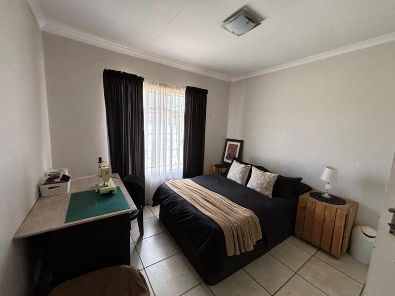 5 Bedroom Property for Sale in Meyerton Central Gauteng