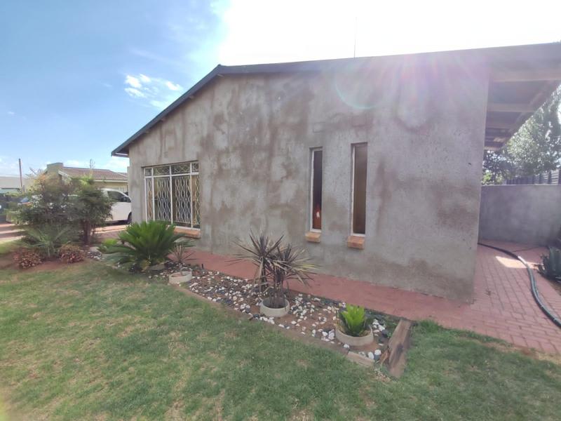 3 Bedroom Property for Sale in Rothdene Gauteng