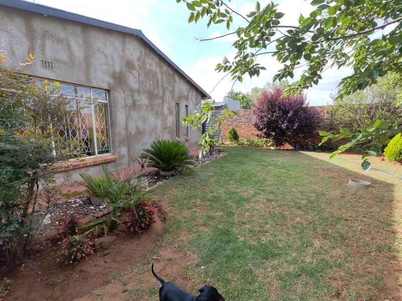 3 Bedroom Property for Sale in Rothdene Gauteng