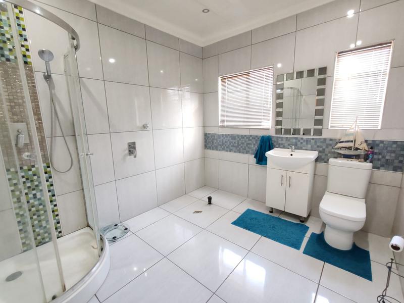 3 Bedroom Property for Sale in Rothdene Gauteng