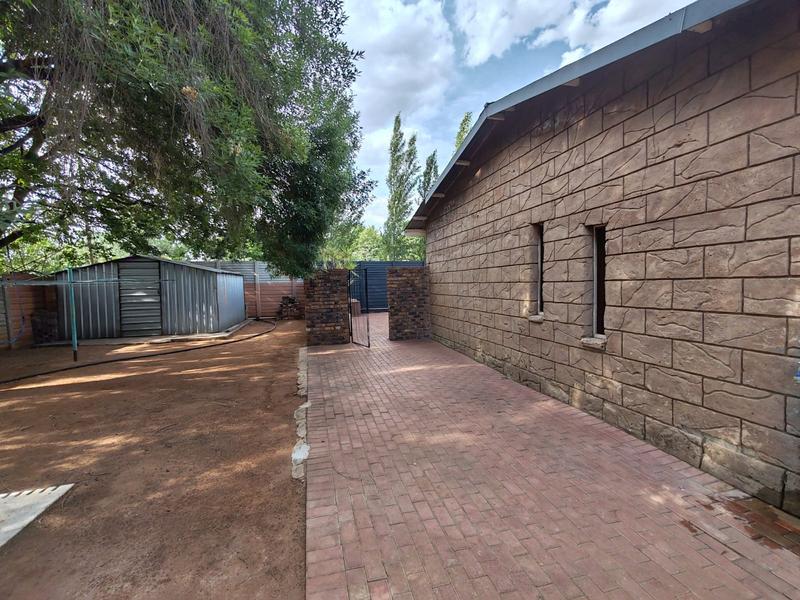 3 Bedroom Property for Sale in Rothdene Gauteng