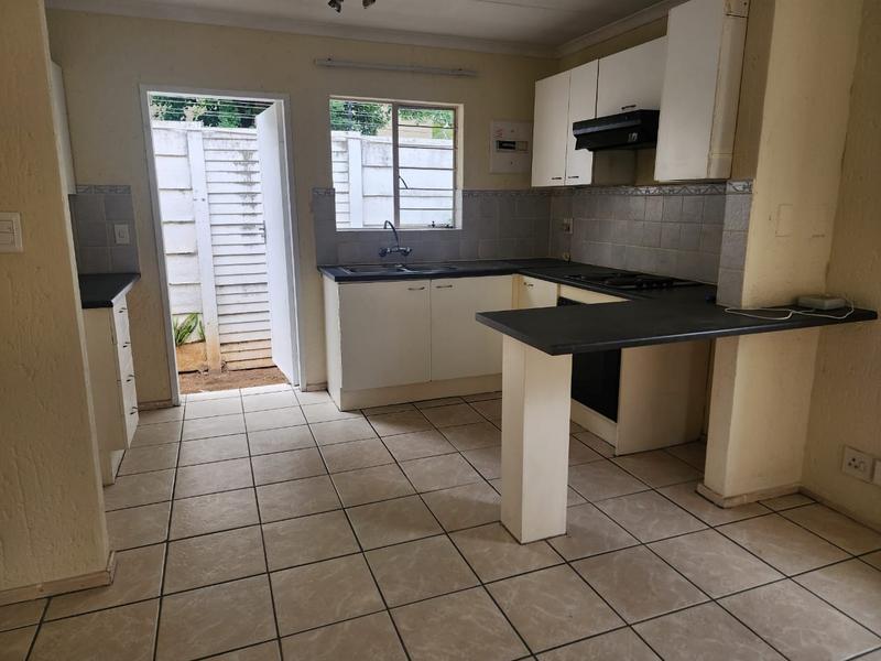 To Let 2 Bedroom Property for Rent in Sunninghill Gauteng