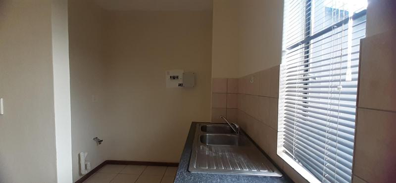 To Let 2 Bedroom Property for Rent in Eldo Lakes Estate Gauteng