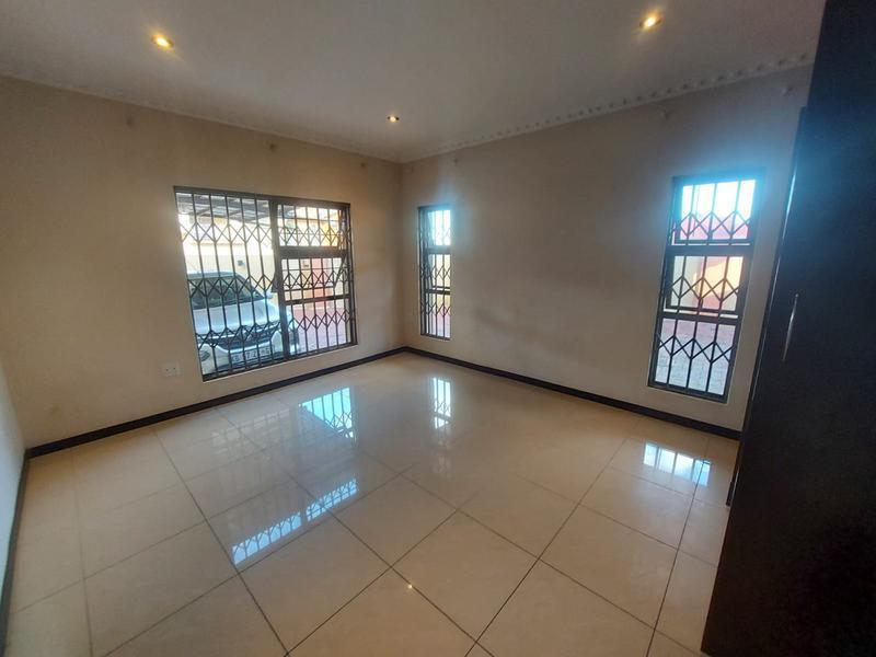 To Let 3 Bedroom Property for Rent in Laudium Gauteng