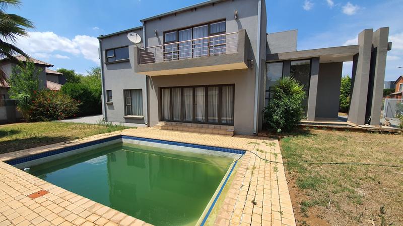 4 Bedroom Property for Sale in Zambezi Country Estate Gauteng