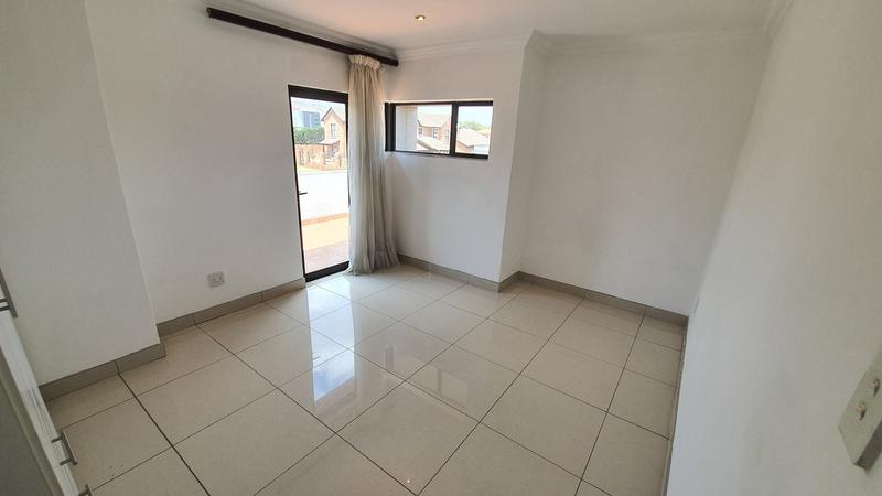 4 Bedroom Property for Sale in Zambezi Country Estate Gauteng