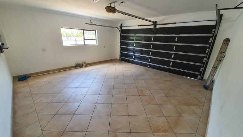 4 Bedroom Property for Sale in Zambezi Country Estate Gauteng