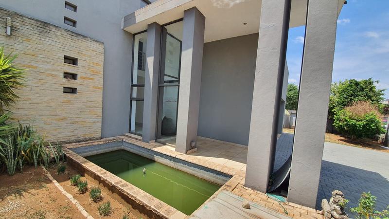 4 Bedroom Property for Sale in Zambezi Country Estate Gauteng