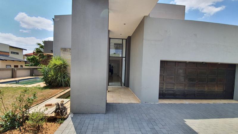 4 Bedroom Property for Sale in Zambezi Country Estate Gauteng