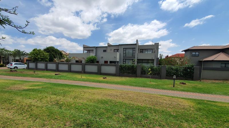 4 Bedroom Property for Sale in Zambezi Country Estate Gauteng