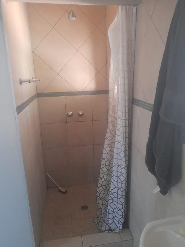 To Let 1 Bedroom Property for Rent in Randhart Gauteng